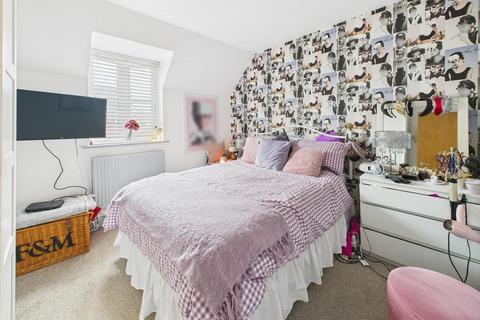 6 Barton Close, Innsworth, Gloucester, GL3 1FA