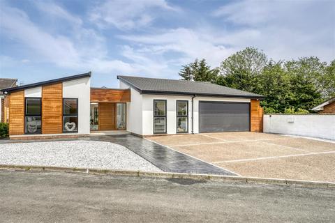3 bedroom detached bungalow for sale, Pine Tree Grove, Middleton St. George, Darlington