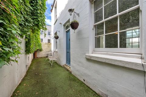 undefined, Kiels Cottages, London NW3