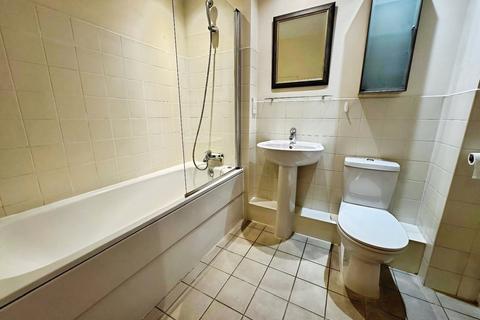 1 bedroom flat to rent, City Walk, Leeds, West Yorkshire, LS11