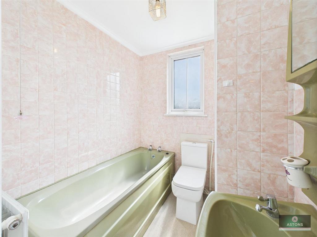 CAM02202 G0-PR0634-STILL025.jpg