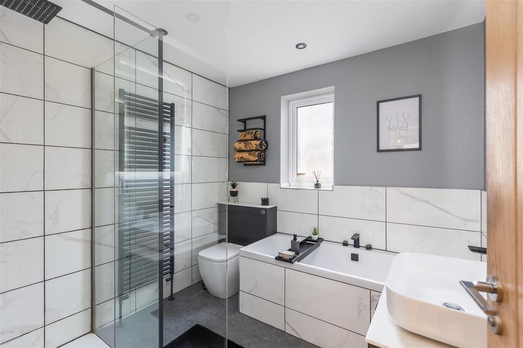 Springfield Lane 15 Bathroom-1.jpg