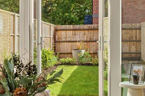 2 bedroom semi-detached house for sale, Highlands Lane, Rotherfield Greys, Henley-on-Thames, Oxfordshire, RG9