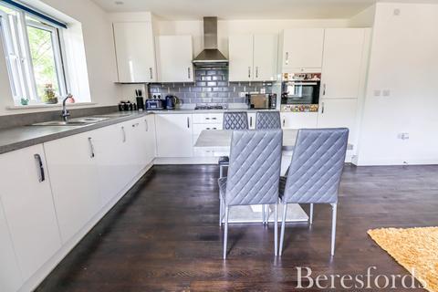 2 bedroom apartment for sale, Florence Close, Great Warley, CM13