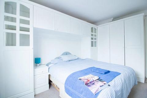 2 bedroom ground floor flat to rent, Culver House, Princeton Street, London WC1R