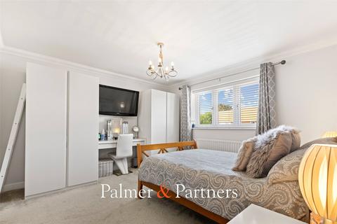 Kezel Clacton Road, Elmstead, Colchester, CO7 7AA