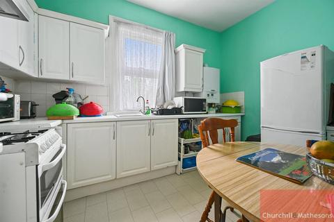 3 bedroom maisonette for sale, St. Albans Road, London, NW10 8