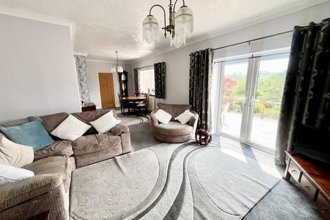 2 bedroom chalet for sale, Wards Hill Road, Sheerness ME12