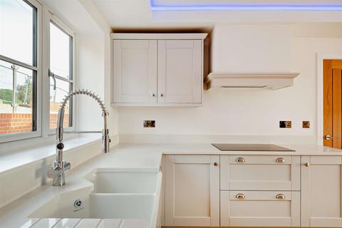 undefined, 2, Wells Cottage, Wootton Wawen, B95