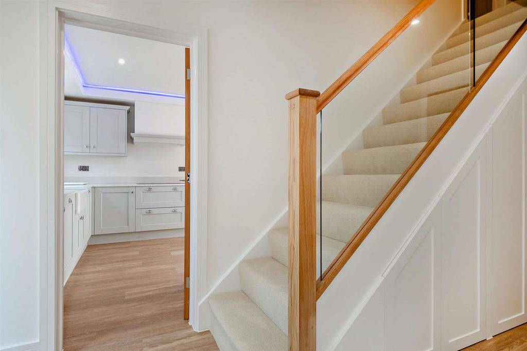 8651678-interior51-800.jpg