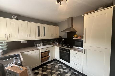 2 bedroom detached bungalow for sale, Elizabeth Avenue, Bradford BD12