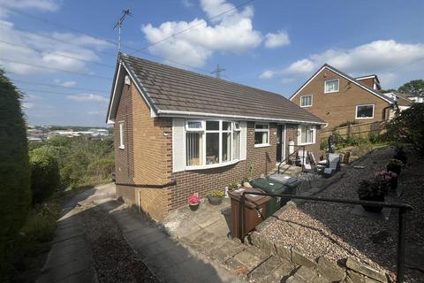 Elizabeth Avenue, Bradford BD12