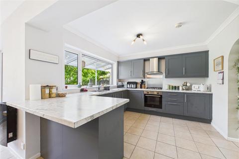32 Ashworth Close, Newark, NG24 2LJ
