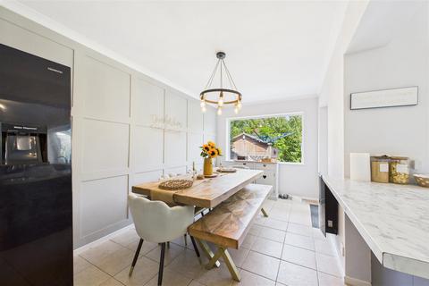 32 Ashworth Close, Newark, NG24 2LJ
