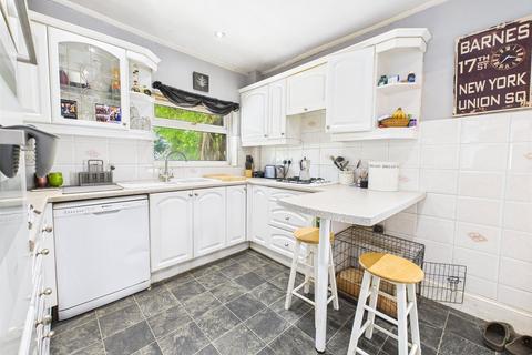 5 bedroom semi-detached house for sale, Honyatt Road, Kingsholm, Gloucester, Glos, GL1