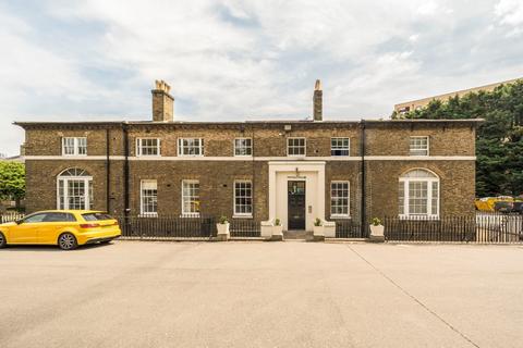 Connaught Mews, Woolwich, London, SE18