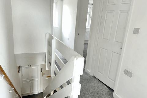 16 Myrtle Road, Romford, RM3 8XS