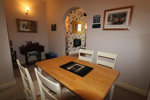 2 Brook Row, Oakworth, Keighley, BD22 0EA