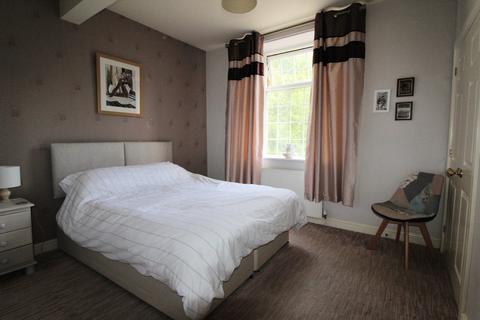 2 Brook Row, Oakworth, Keighley, BD22 0EA