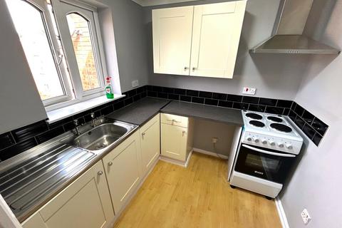 Studio to rent, Frazer Close, Romford