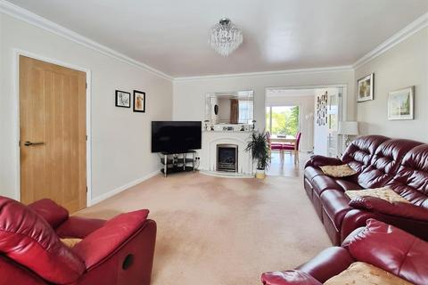 20 Crofts Path, Hemel Hempstead, HP3 8HB