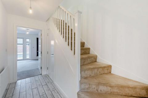 4 bedroom semi-detached house for sale, Whitelands Way, Bicester OX26