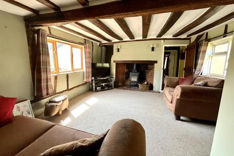 3 bedroom detached house for sale, Bunwell Street, Bunwell