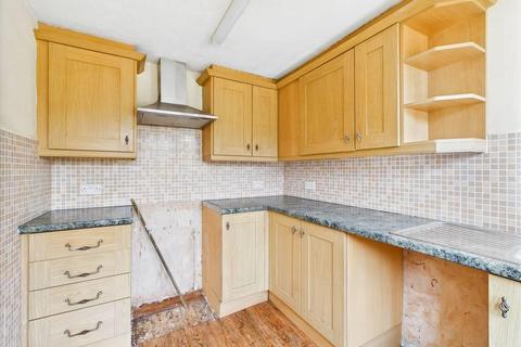3 bedroom semi-detached house for sale, Bexhill Close, Pontefract