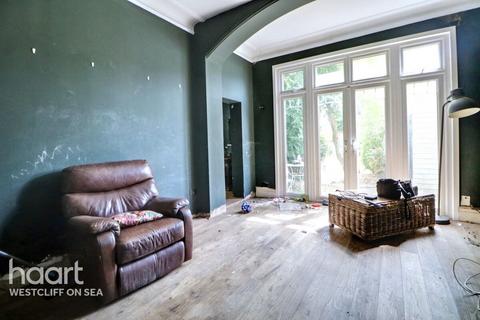 36 Ailsa Road, Westcliff-on-sea, SS0 8BL