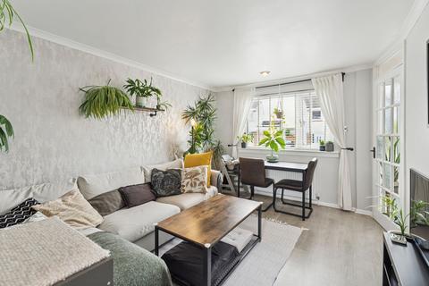 23 Cleekim Drive, Edinburgh, EH15 3QP
