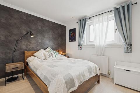 23 Cleekim Drive, Edinburgh, EH15 3QP