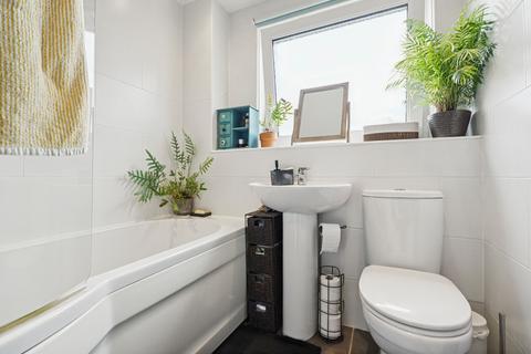 23 Cleekim Drive, Edinburgh, EH15 3QP