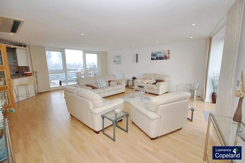2 bedroom apartment to rent, Sovereign Point, 31 The Quays, Salford, Lancashire, M50