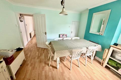 2 bedroom semi-detached house for sale, Denham Road, Egham, Surrey, TW20
