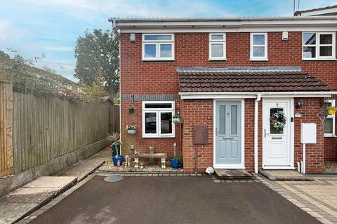 2 bedroom end of terrace house for sale, Laburnum Close, Hollywood, B47 5QW