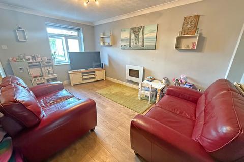 2 bedroom end of terrace house for sale, Laburnum Close, Hollywood, B47 5QW