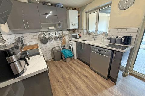 2 bedroom end of terrace house for sale, Laburnum Close, Hollywood, B47 5QW