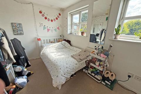 2 bedroom end of terrace house for sale, Laburnum Close, Hollywood, B47 5QW