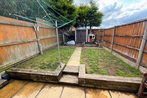 21 Laburnum Close, Hollywood, Birmingham, B47 5QW