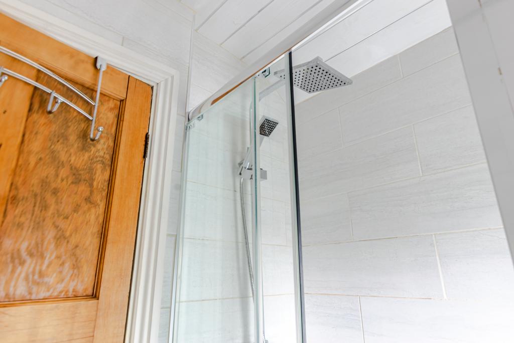 Shower2