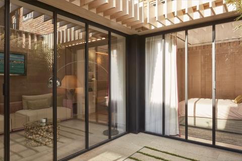 3 bedroom flat for sale, Gloucester Terrace, Bayswater, London