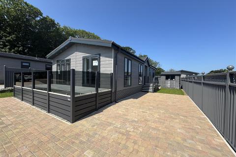 2 bedroom detached bungalow for sale, Levern Close, Goonhavern
