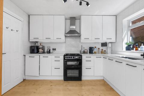 6 Dennett Close, Warwick, CV34 5HF