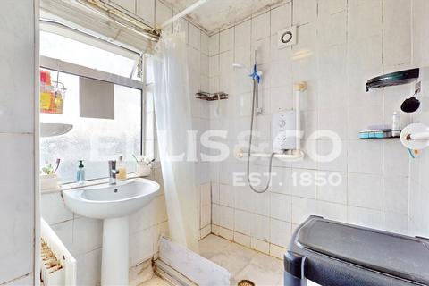 9 Wigginton Avenue, Wembley, HA9 6EZ