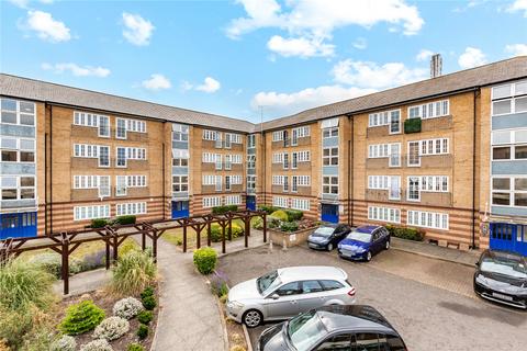 1 bedroom apartment for sale, Logan Mews, Romford, RM1