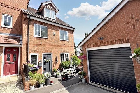 4 bedroom semi-detached house for sale, Hillingdon Drive, Ilkeston