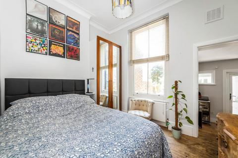 23b Woodland Road, London, SE19 1NS