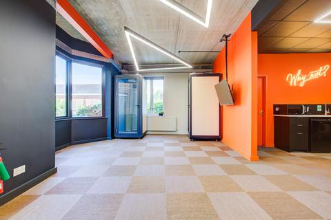 Office to rent, Lower Kings Rd Berkhamsted HP4 2AF