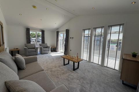 2 bedroom detached bungalow for sale, Levern Close, Goonhavern
