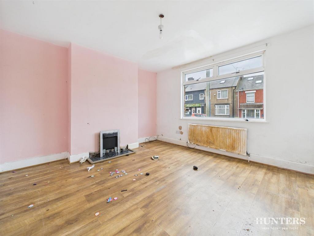 CAM03792 G0-PR0264-STILL002.jpg